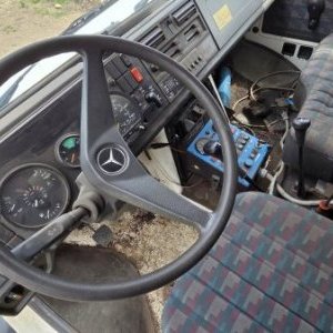 foto Unimog 1400 zamiatarka 2.5m3 Schmidt komunal MB 4x4 Mercedes