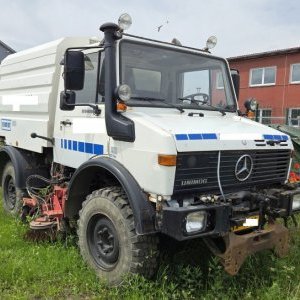 foto Unimog 1400 zamiatarka 2.5m3 Schmidt komunal MB 4x4 Mercedes